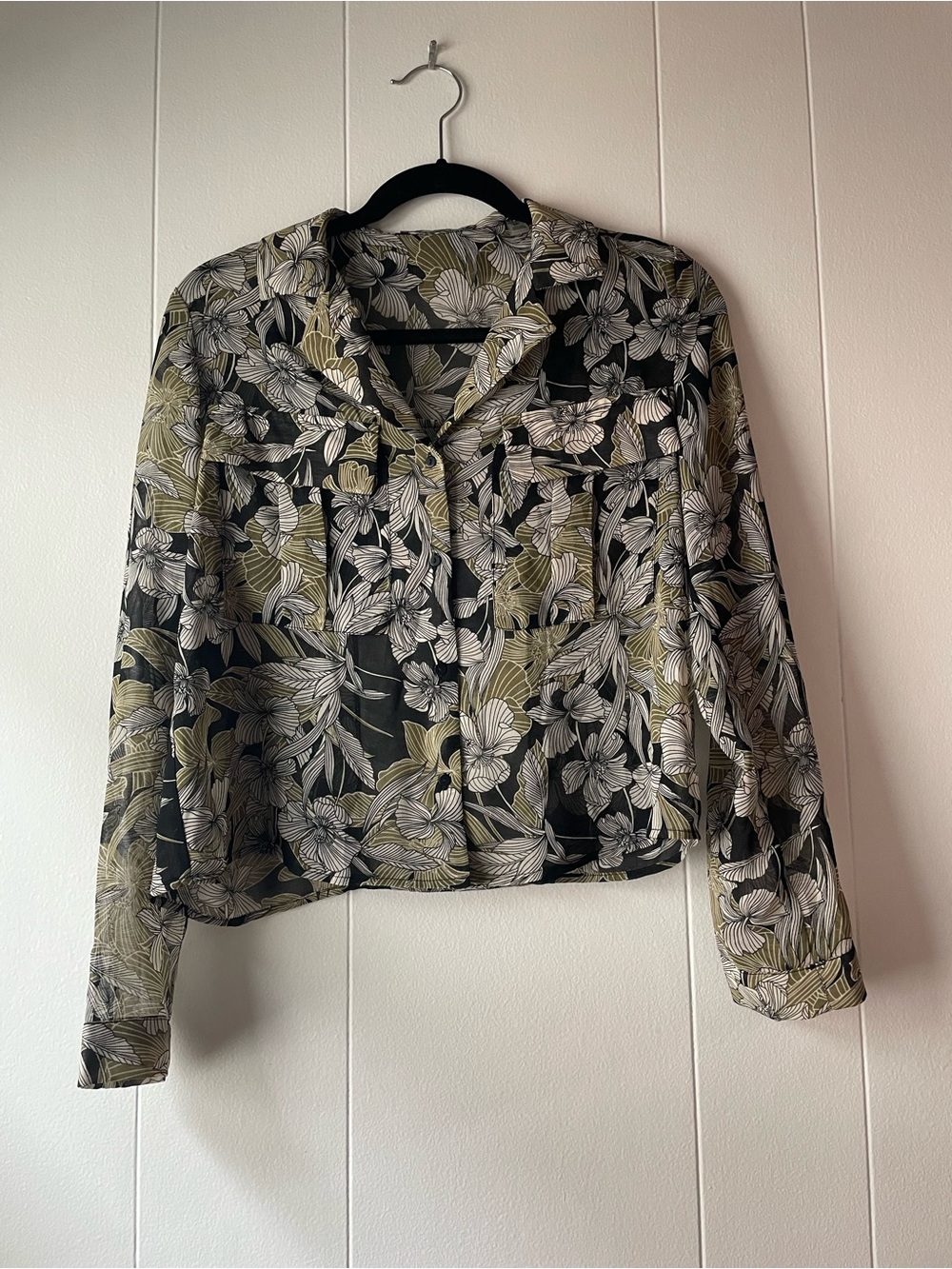 T Tahari Sheer Floral Button Down Shirt S/P Black Olive Cream